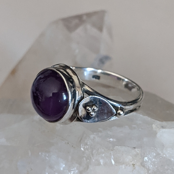 Natural Purple Amethyst, 925 Silver Ring, size 8 - Picture 4 of 11